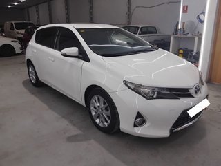 Toyota Auris 1.4 D 90 Unico dueño full equipe 2017