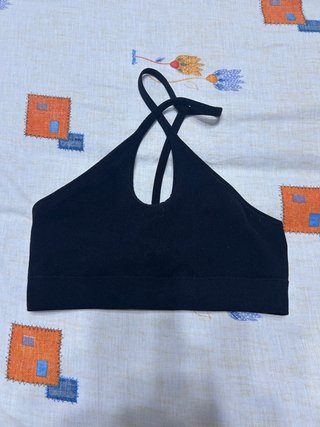 Tops deportivos. 4€ cada uno