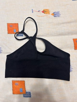 Tops deportivos. 4€ cada uno