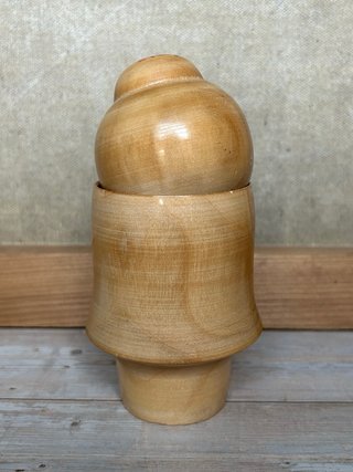 Kokeshi di Tanaka Harumasa (1916-1966) – 13,5 cm