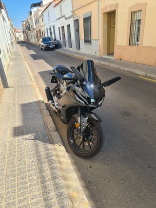 Yamaha YZF R125 2024 - 3100Km