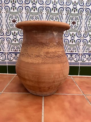 Orza de terracota con diseño