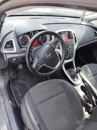 Opel Astra 2014