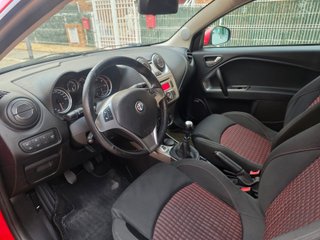 Alfa Romeo MiTo Alfa Romeo MiTo 1.6 JTDm 120CV Distinctive