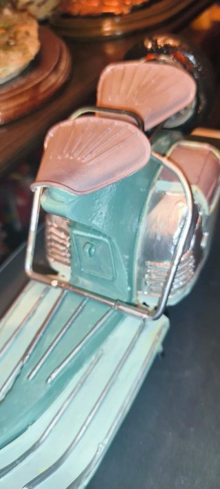 Modellino Vespa Vintage cm 30