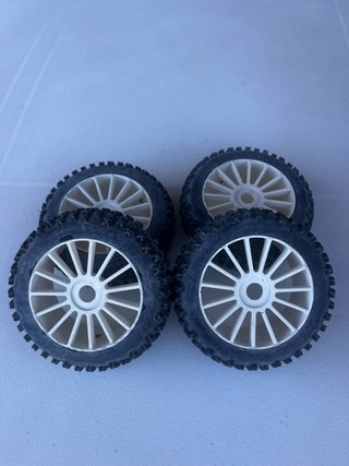 Pneus RC 1/8