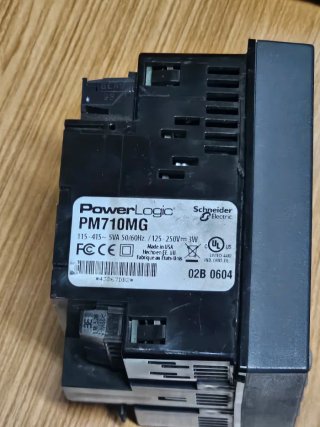 Energia y potencia medidor PM710