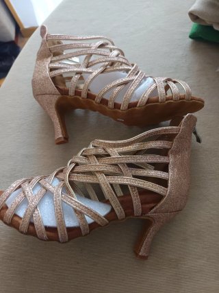 Zapatos de baile latino