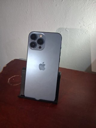 iPhone 13 Pro Max Gris Espacial