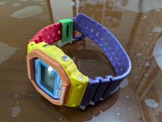 Casio G-Shock DW-5610DN-9ER Amarillo/Morado