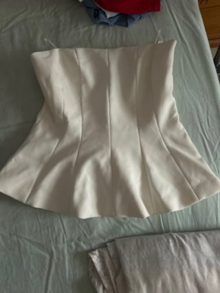 Top blanco sin tirantes