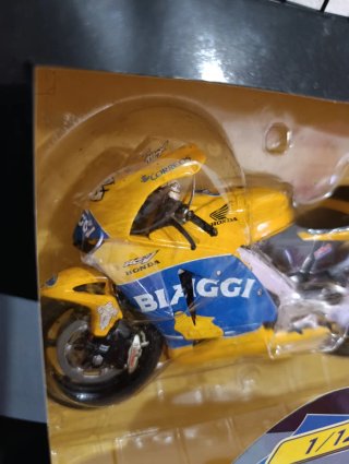 Maqueta Moto Honda RC211V Max Biaggi 1/12