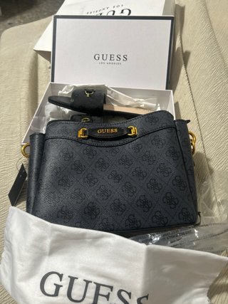 Bolso Guess Negro y Gris