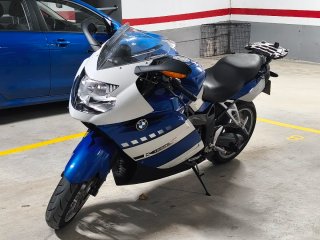 BMW K1200S Azul y Blanca