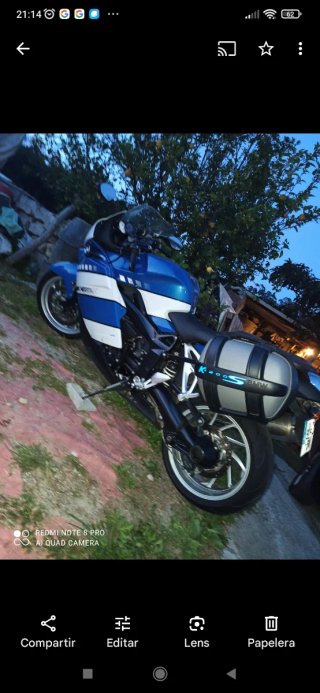BMW K1200S Azul y Blanca