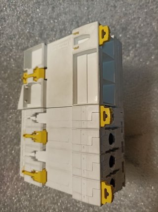Schneider A9Q1440 Interruptor AutomáticoSCHNEIDER