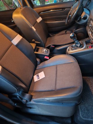 Renault Scenic 2011