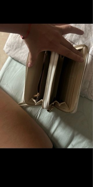 Cartera de mano beige