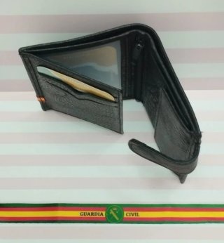 CARTERA MONEDERO PIEL DISEÑO GC + REGALO PULSERA