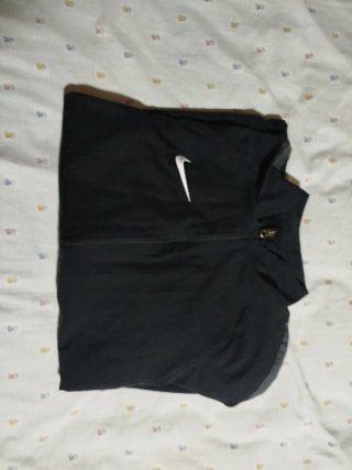 Chaqueta deportiva Nike negra