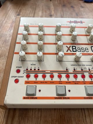 Jomox XBase 09