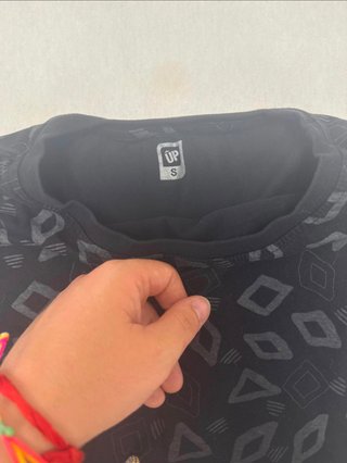 Camisetas cortas estampadas gris y negro