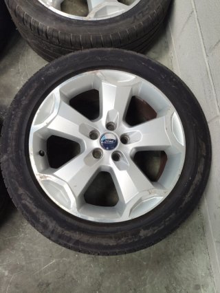 Llantas  4 unidades Ford Kuga de 2011 R18 .
