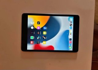 Tablet I pad mini 4  y Móvil I phone 6