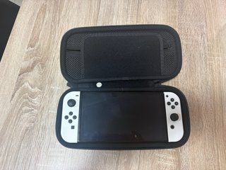 Nintendo Switch OLED Blanca