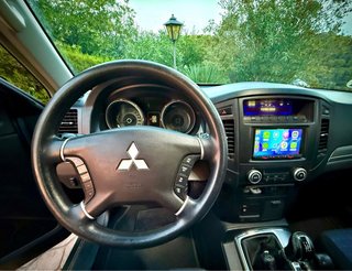 Mitsubishi Montero 2006