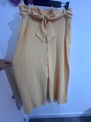 Pantalón palazzo amarillo con lazo