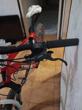 Bicicleta descenso Trek 4700 four series 7 (19,5)