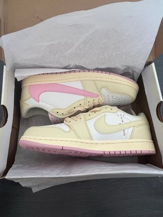 Nike Travis Scott