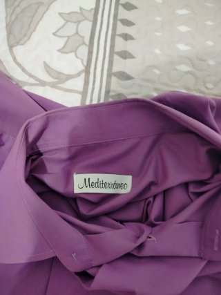 Camisa  Morada Talla 42 de cuello