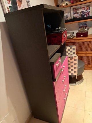 Cómoda de habitación madera y metal