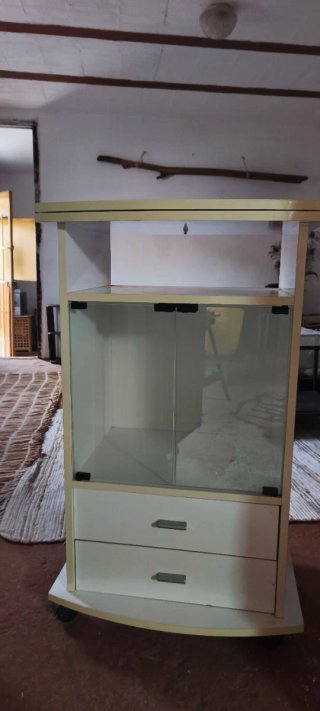 Mueble TV giratorio con puertas y cajones