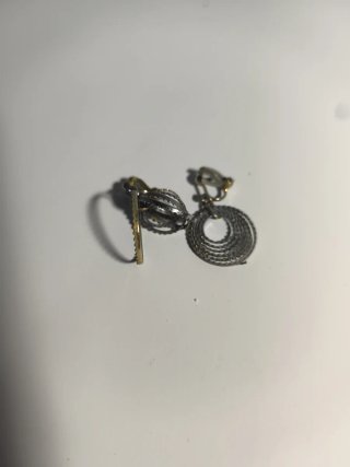 Pendientes de bisutería plateados