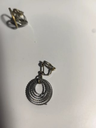 Pendientes de bisutería plateados