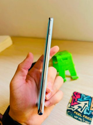 Samsung S10