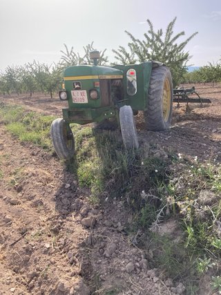 Tractor John Deere 2035