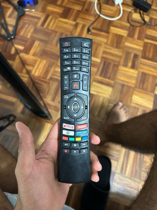 Televisión Ollive Negra