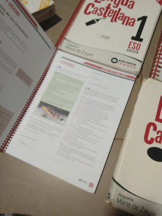 Lengua castellana DOSSIER ESO BARCANOVS INNOVA
