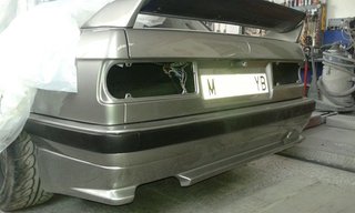 054-KIT BMW E30 M TECH 1 EN FIBRA