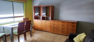 Muebles de salón, mesa de comedor y 4 sillas