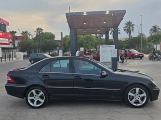 Mercedes-Benz Clase C 2005