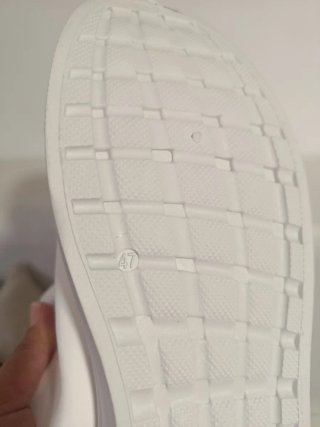 Zapatos de cordones blancos