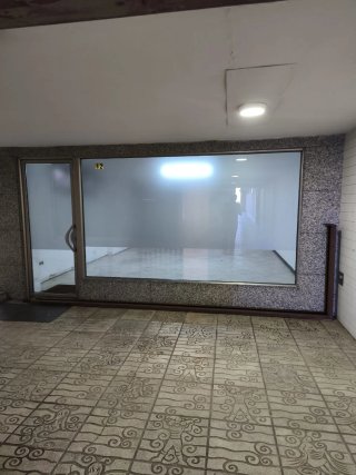 Local, bajo comercial en  Linares Rivas