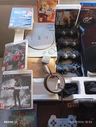 Consola PS1 y PS3 con 10 mandos y juegos
