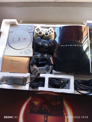 Consola PS1 y PS3 con 10 mandos y juegos
