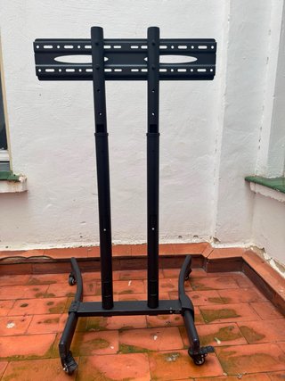 Soporte TV con ruedas